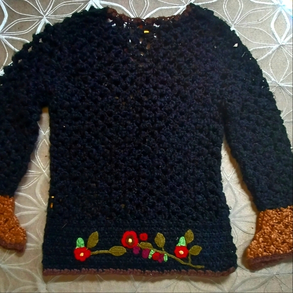Sas Kia Vintage Crochet Sweater! - Picture 3 of 8